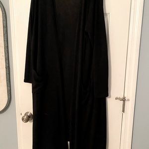 Lularoe Sarah in black. New condition.